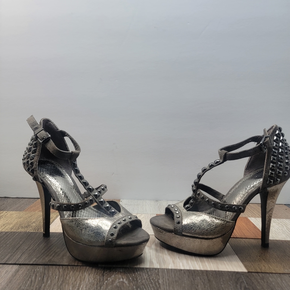 Women's 6M Silver Studded Platforms